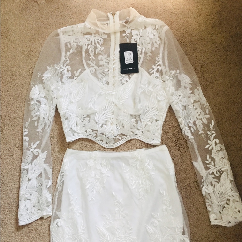 Fashion Nova Two Piece Lace Skirt Set